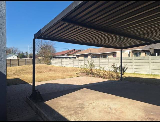 3 BEDROOM PROPERTY TO RENT IN DALPARK EXT 1